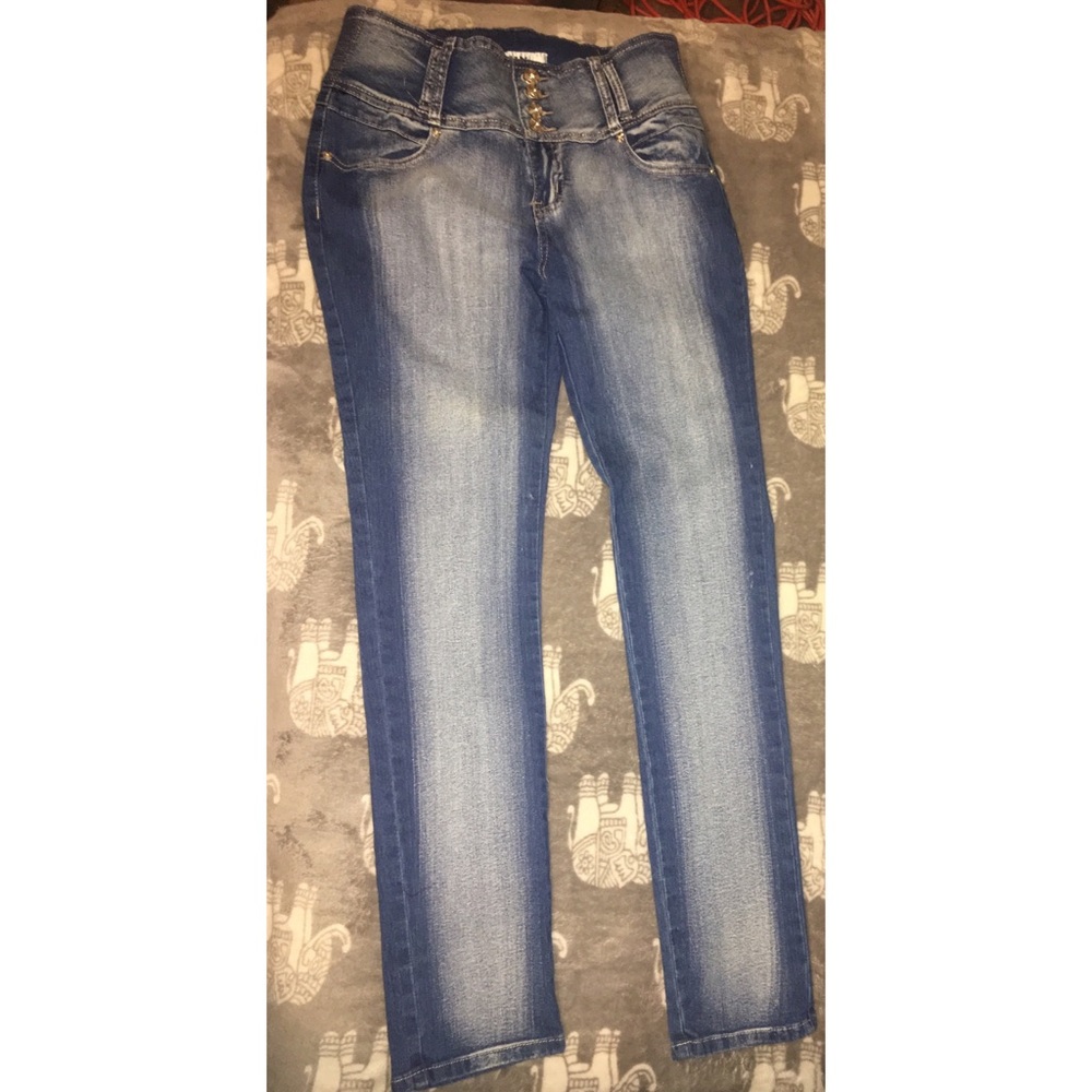 Colombian butt lifting jeans